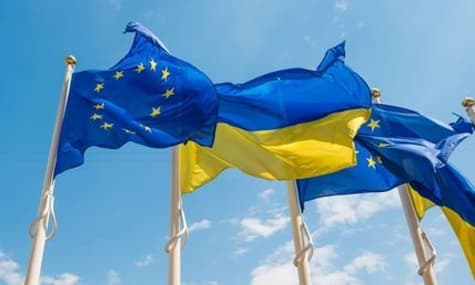 Еврокомиссия рекомендовала предоставить Украине статус кандидата на вступление в ЕС. Что это значит?