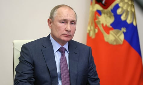 «Ніби Зеленський уже розглядає Кремль у бінокль». путін відмовився від зустрічі з директором ЦРУ, дізнавшись про його послання — росмедіа