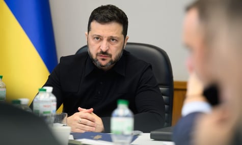 В Україні повернуть декларування для правоохоронців та силовиків, які не перебувають на війні — Зеленський