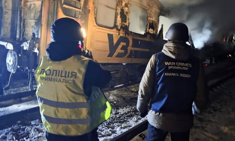 Наслідки російського удару по пасажирському поїзду на Харківщині, 27 січня 2026 року Наслідки російського удару по пасажирському поїзду на Харківщині, 27 січня 2026 року