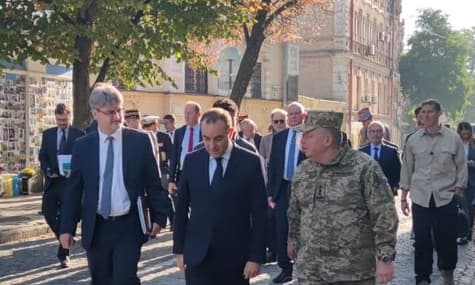 В Украину прибыл министр Вооруженных сил Франции