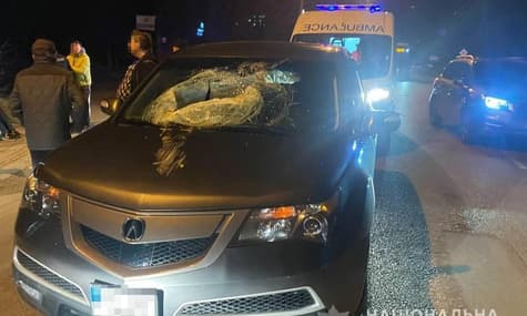 У Львові кришка каналізаційного люка вбила 10-річного хлопця в автомобілі на ходу