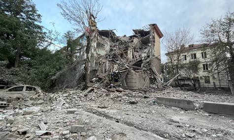 Ракетний обстріл Запоріжжя: кількість загиблих зросла до 3, ще 12 — госпіталізовані