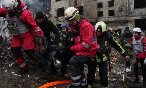 Масований ракетний удар та «компромісний» варіант законопроєкту про мобілізацію: головне за 2 січня
