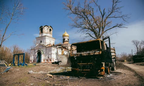 «Приказали идти в погреб и бросили гранату». Как Лукашовка жила под российской оккупацией