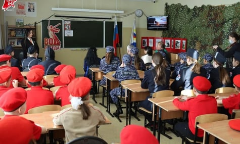 Діти, залучені до російського мілітарного центру «Юнармія» Діти, залучені до російського мілітарного центру «Юнармія»