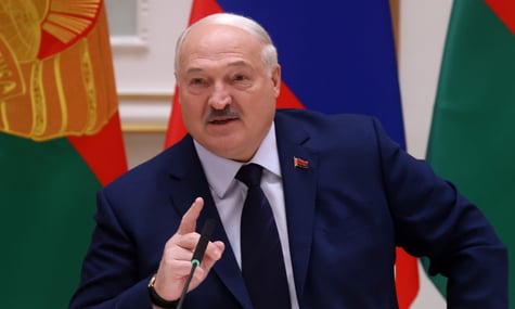 «Китай і Білорусь — "залізні" друзі». Лукашенко поїхав до Сі Цзіньпіна у Пекін одразу після візиту до путіна