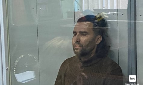 Підозрюваний у побитті велосипедиста Олександр Хілик у залі Подільського райсуду