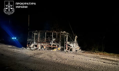 Знищений внаслідок російського удару мікроавтобус на Сумщині Знищений внаслідок російського удару мікроавтобус на Сумщині