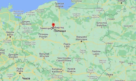 На севере Польши обнаружили обломки военного объекта. Похоже, это ракета, и на ней были надписи на русском языке