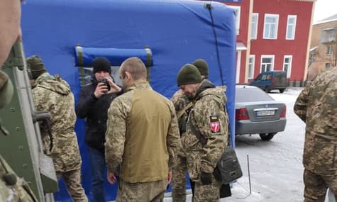 Військового, який потрапив у полон до бойовиків на Донбасі, повернули Україні