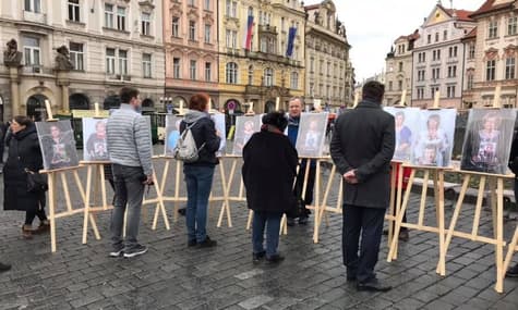 У Празі влаштували виставку, присвячену матерям загиблих на Донбасі бійців