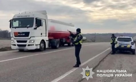 На Одещині через російський обстріл обмежили рух трасою Одеса — Рені: ускладнено доїзд на південь області