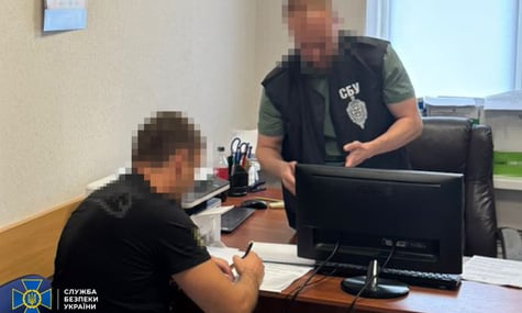 Експосадовця Міноборони підозрюють у розтраті мільярда гривень на закупівлі продуктів для військових