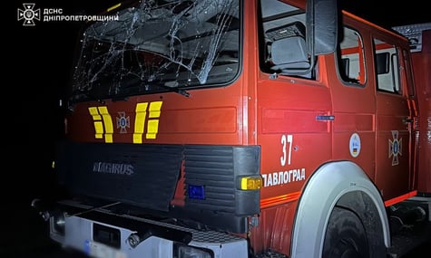 На Дніпропетровщині під час атаки росіян загинули двоє людей, серед них рятувальник. Є поранені