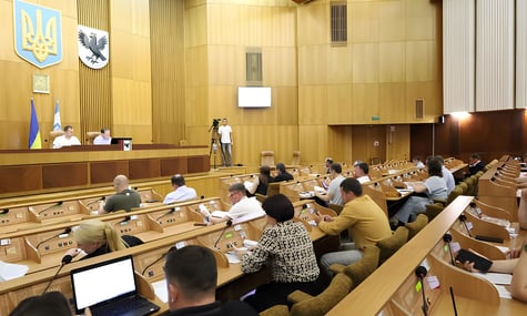 Франківські депутати звернулися до Зеленського з вимогою змінити Конституцію заради заборони абортів
