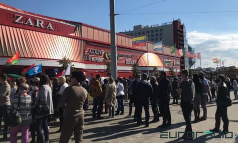 У Мінську відбувся перший мітинг за збір підписів на підтримку Лукашенка