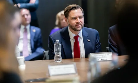 Венс обурився, що республіканців начебто більше хвилює війна в Україні, аніж проблеми у США