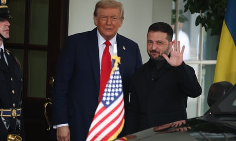 Київ пропонує Трампу угоду: без поступок рф, але з купівлею зброї у США в обмін на гарантії безпеки — FT