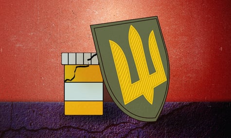 ТЦК відмовляє чоловікові у відстрочці для догляду за матірʼю, бо вона має доньку за кордоном. Чи законно це?