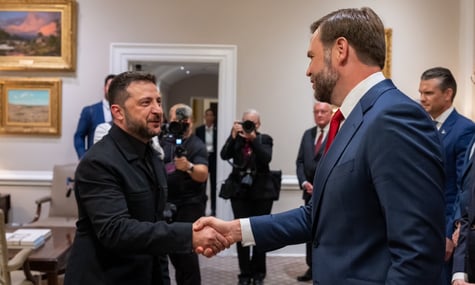 «Він трохи усміхнувся»: Венс розповів, як пожартував, коли зустрівся із Зеленським у Білому домі