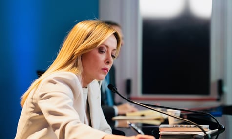 Мелоні провалила референдум про реформу судової системи. Прокурори та судді співають «Белла, чао»