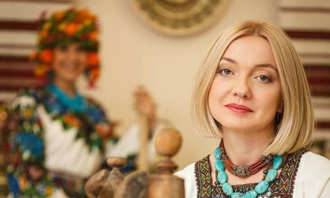 Уряд призначив мовною омбудсменкою Олену Івановську. Що про неї відомо?