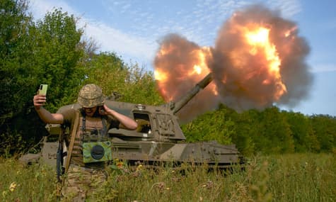 «Возмутительно называть их военными. Это просто орда плохих людей» — военный эксперт Джон Спенсер