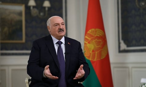 Лукашенко перепросив перед Зеленським та заявив, що не варто чекати військових дій від Білорусі