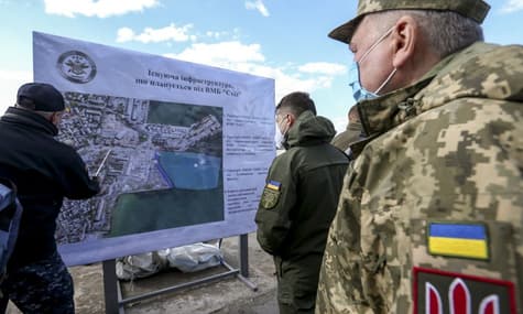 Зеленский о развитии базы «Восток» в Бердянске: «Прямая помощь экономике»