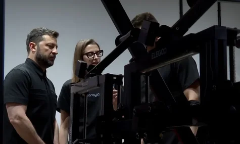 Україна виробляє 1000 дронів-перехоплювачів на добу, але для них не вистачає операторів — Зеленський