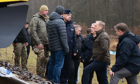 Туск підтвердив підрив колії, що має «вирішальне значення» для доставлення допомоги Україні
