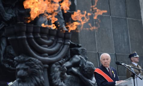 Помер останній учасник повстання у Варшавському гетто. У 1943 він втік через каналізаційний тунель