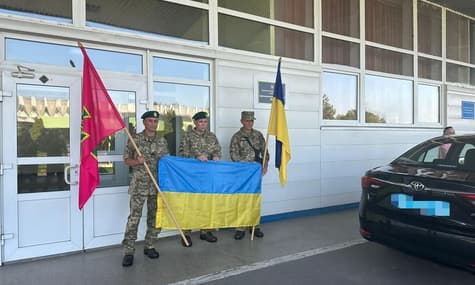 Украина вернула из Венгрии троих военнопленных — МИД
