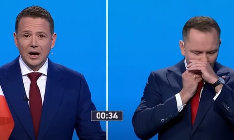 Кандидат у президенти Польщі вжив снюс прямо під час дебатів у прямому ефірі