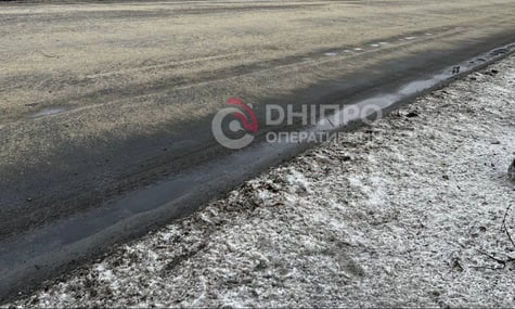 У Дніпрі на дороги вилилося 300 тонн олії після удару рф по заводу, що належить компанії зі США