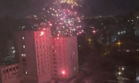 За салютом у Києві стояв підліток. Каже, знайшов його на вулиці — поліція