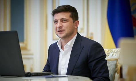 Зеленский заверил, что не поехал бы на парад в Москву