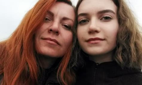«В больнице сгорело все дотла, мама была там. Меня после этого вывезли в “ДНР”». История одной депортации из Мариуполя
