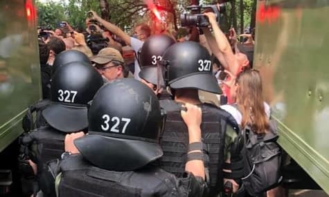 В МВС пояснили, чому нацгвардійці були на акції з однаковими номерами на шоломах