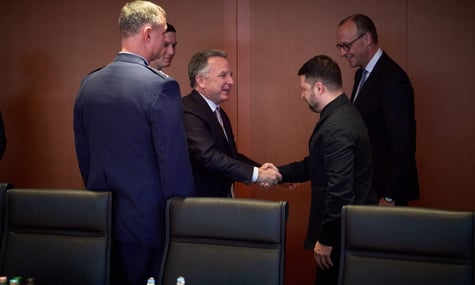 Гарантії безпеки від США мають бути юридично зобов’язувальними, не як «Будапешт» чи «Мінськ» — Зеленський