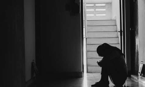 Іди допоможи. Ти ж дорослий