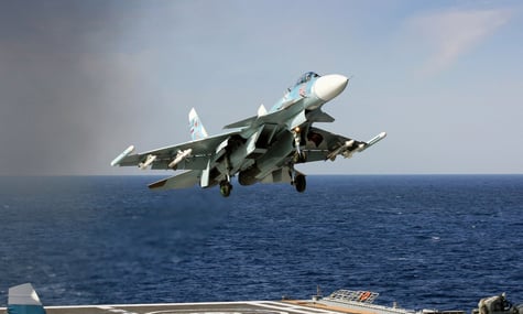 У Краснодарському краї українські дрони уразили два російські літаки Су-33 та МіГ-29