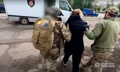 россия атаковала Константиновку: в эпицентре взрыва оказался автомобиль с людьми