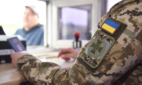 Штрафи та ув'язнення для військовозобовʼязаних, що втекли за кордон — деталі законопроєкту