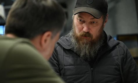 «Не втягнете у срач»: Мадяр говорив з військовим Касьяновим, що заявив про розформування підрозділу «за наказом Єрмака»