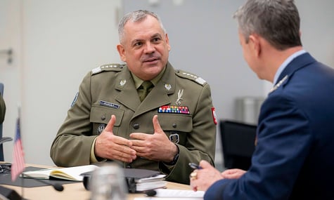 Начальник Генштабу Польщі вважає, що інцидент на залізниці свідчить про «передвоєнну ситуацію»