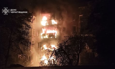 росіяни атакували Ніжин: влучили у багатоповерхівку та «Нову пошту»