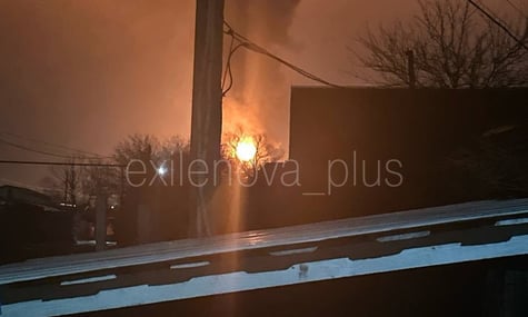 У Краснодарському краї горить НПЗ, у Севастополі — «одна з найтриваліших атак»