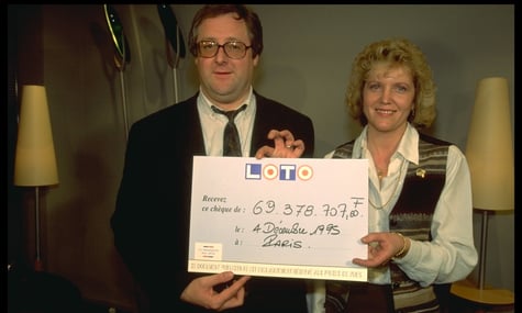 Француз, що 30 років тому виграв найбільший в історії країни лотерейний приз, живе в соціальному житлі. Каже, що допомагав людям